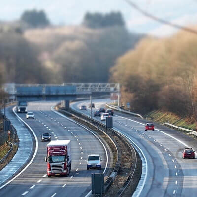 Fahrt ber die Autobahn